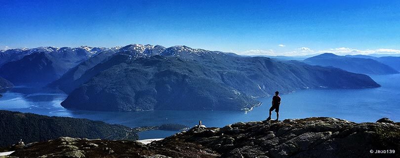 Pacote-de-Viagem-para-Europa-Noruega-Overlooking-The-Sognefjorden.jpg