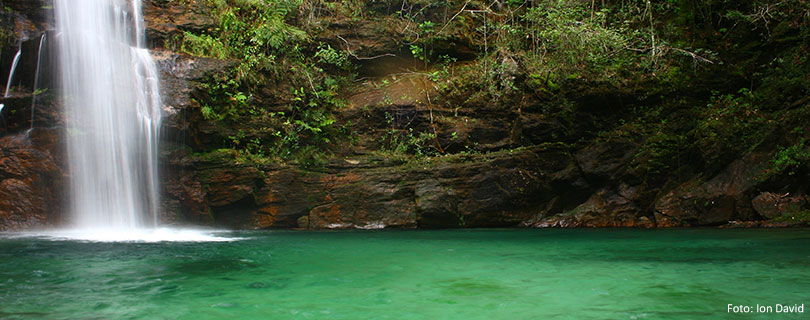 Pacote-de-Viagem-para-Góias-Chapada-dos-Veadeiros-Cachoeira-De-Santa-Barbara-02.jpg