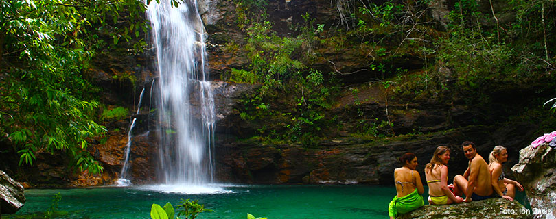 Pacote-de-Viagem-para-Góias-Chapada-dos-Veadeiros-Cavalcante-Cachoeira-de-Santa-Bárbra.01.jpg