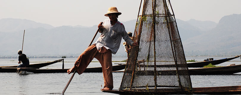 Pacote-de-Viagem-para-Ásia-Myanmar-Inlelake-Remador-Com-Pés.jpg